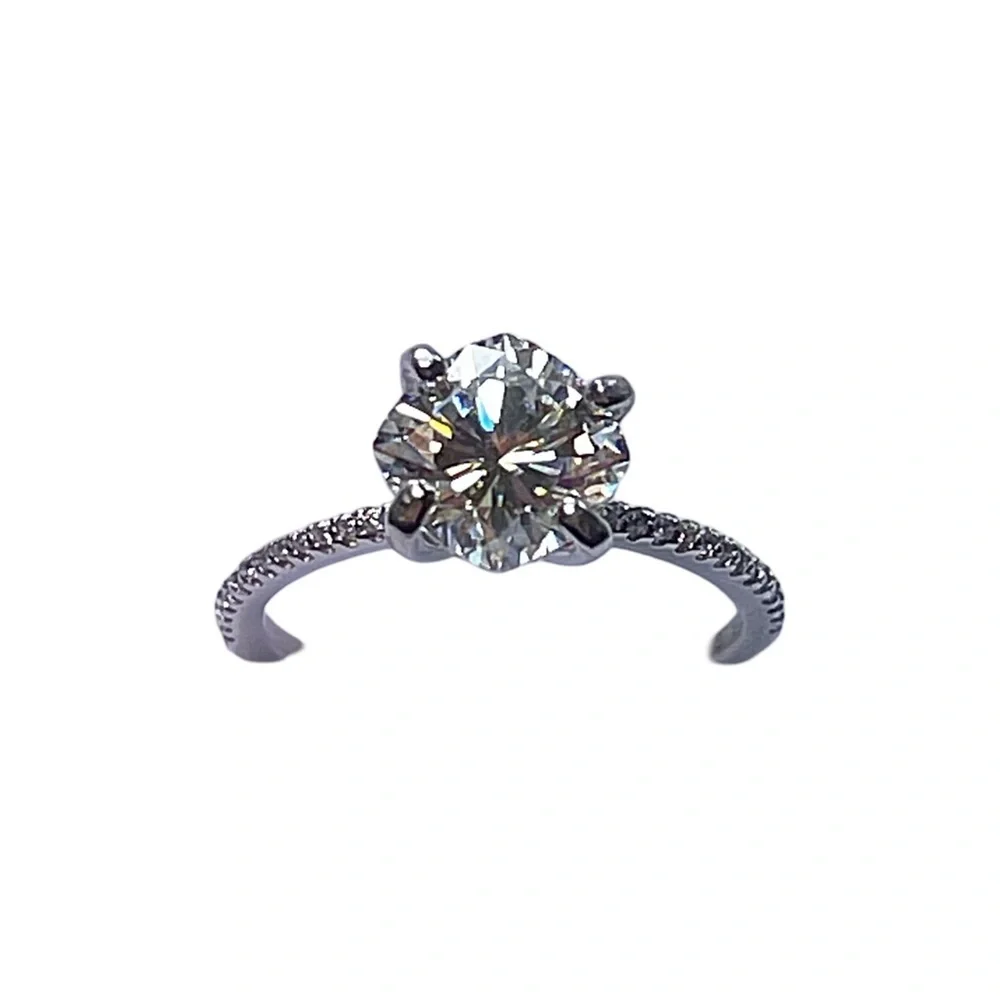 Elegant Silver Moissanite Ring!